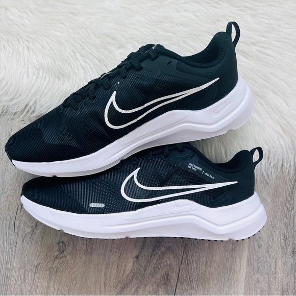 NWT Nike Downshifter 12 Women’s Shoes - Picture 6 of 9